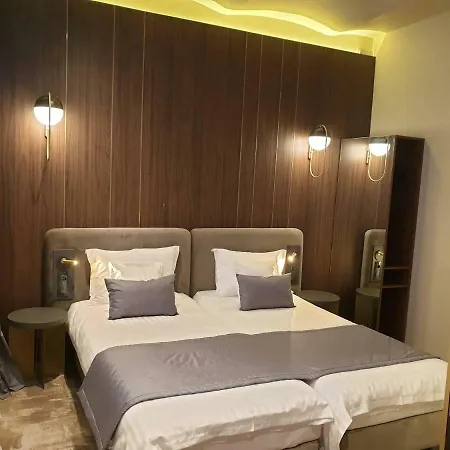 Siago Hotel 3*