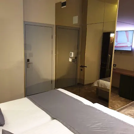 Siago Hotel 3*